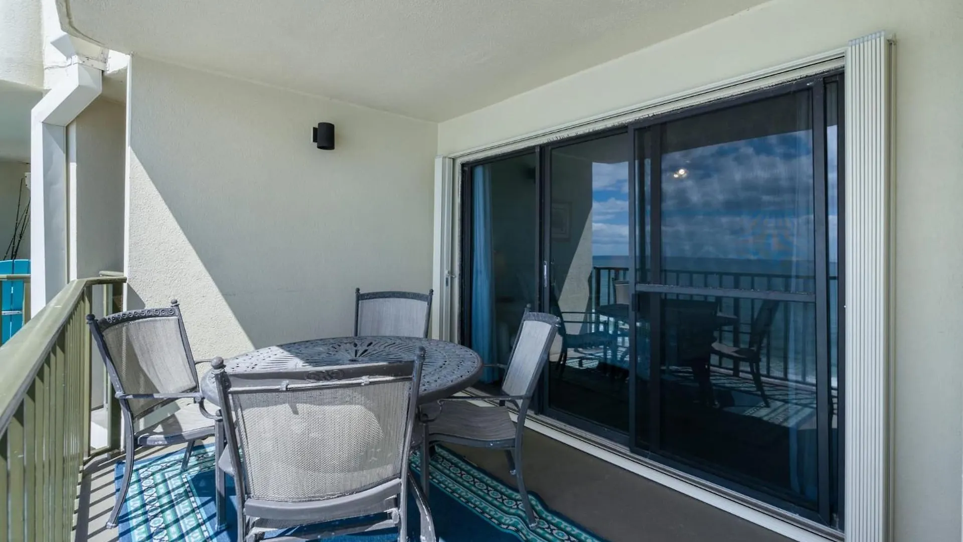Commodore 1305 By Avantstay Beachfront Condo Panama City Beach
